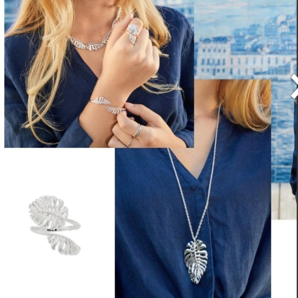 Chloe Isabel Palma Long Pendant Necklace - Picture 6 of 7
